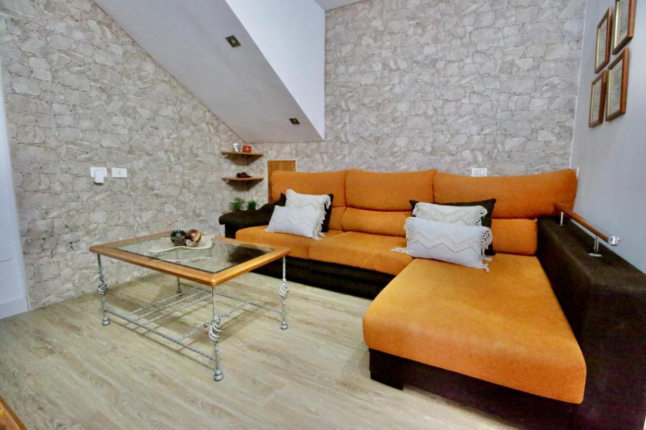 Ohana Atico Avenida Chayofita Appartement Los Cristianos  Buitenkant foto