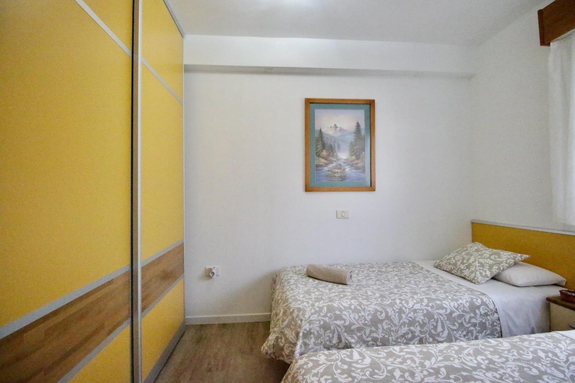 Ohana Atico Avenida Chayofita Appartement Los Cristianos  Buitenkant foto